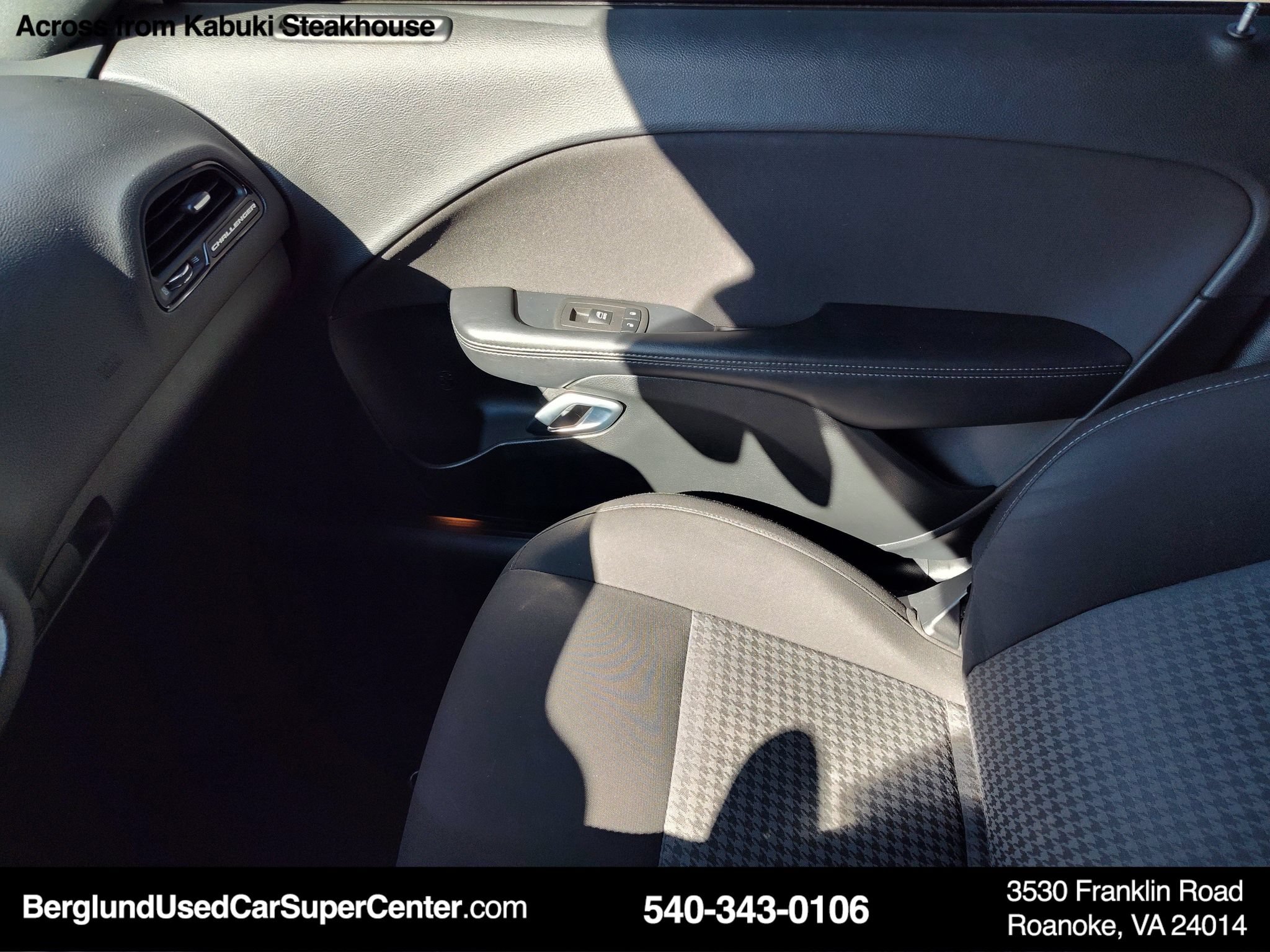 Used 2022 Dodge Challenger GT RWD image 33