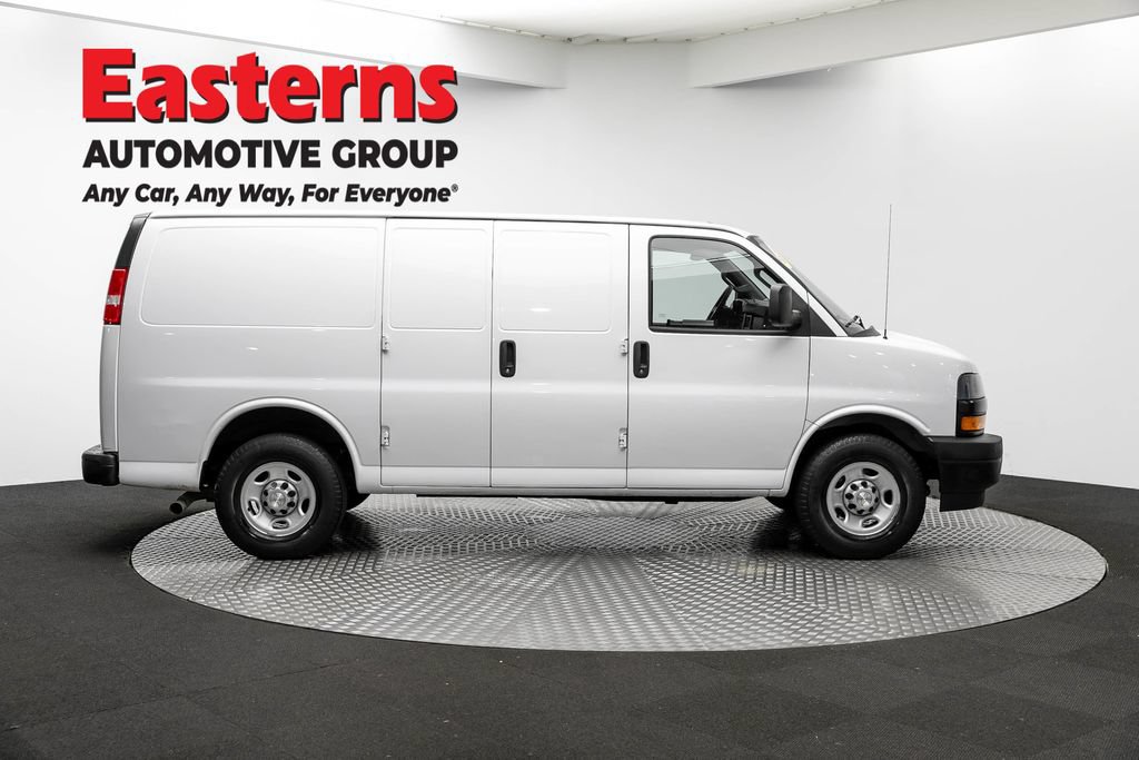 Used 2021 Chevrolet Express 2500 RWD image 4