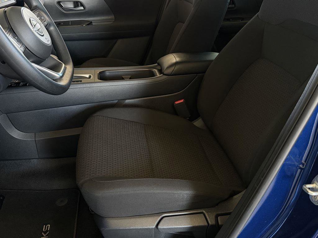 Used 2025 Nissan Kicks S image 9