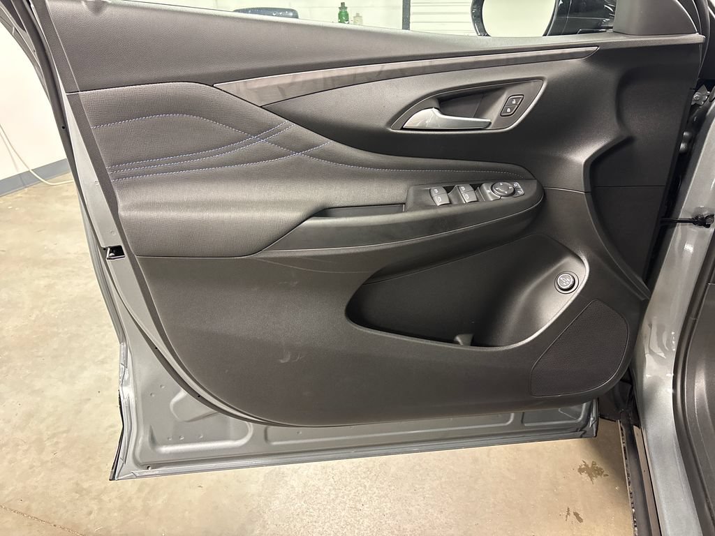 New 2026 Buick Envista Sport Touring w/ Convenience I Package FWD image 21