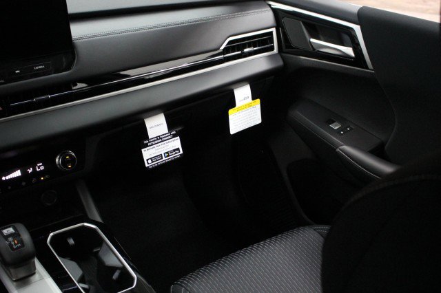 New 2026 Mitsubishi Outlander ES image 20