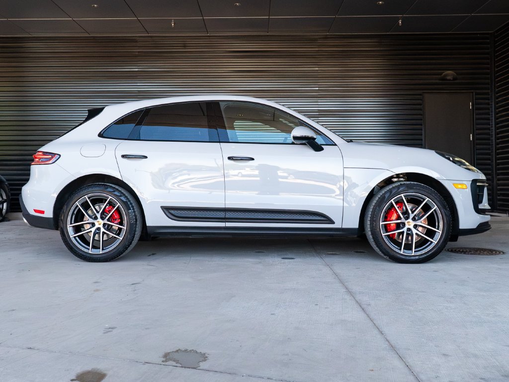 Certified 2023 Porsche Macan S AWD/4WD image 8