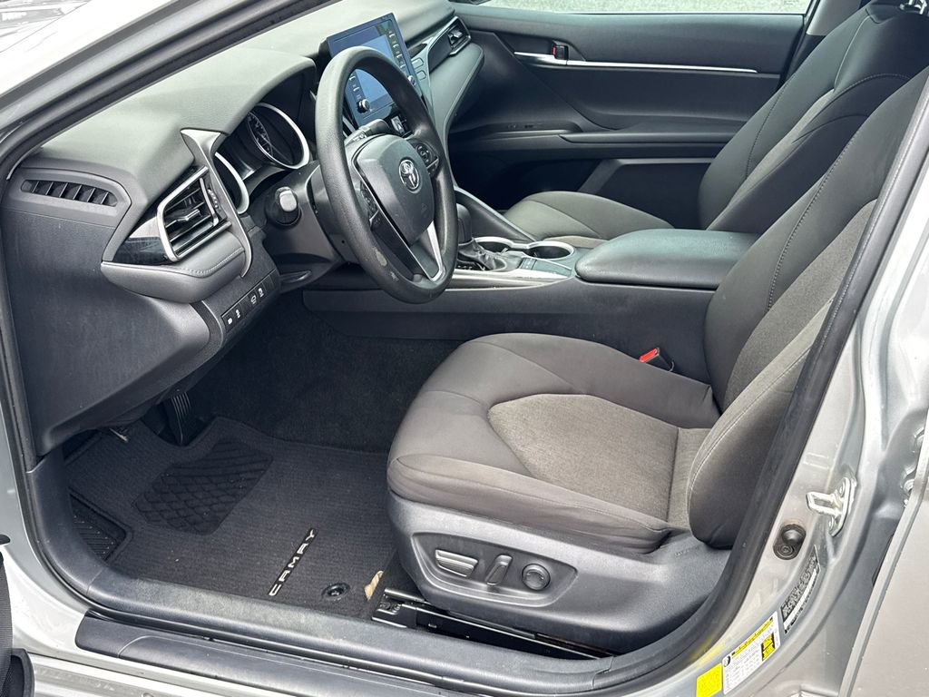 Used 2023 Toyota Camry LE FWD image 9