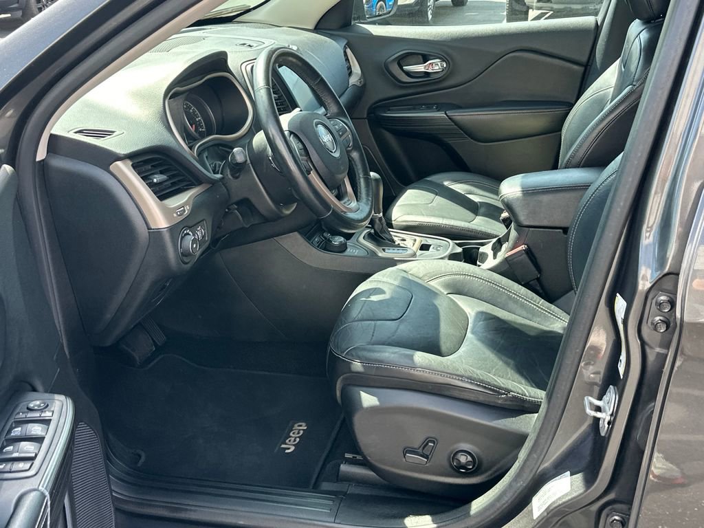 Used 2015 Jeep Cherokee Limited image 8