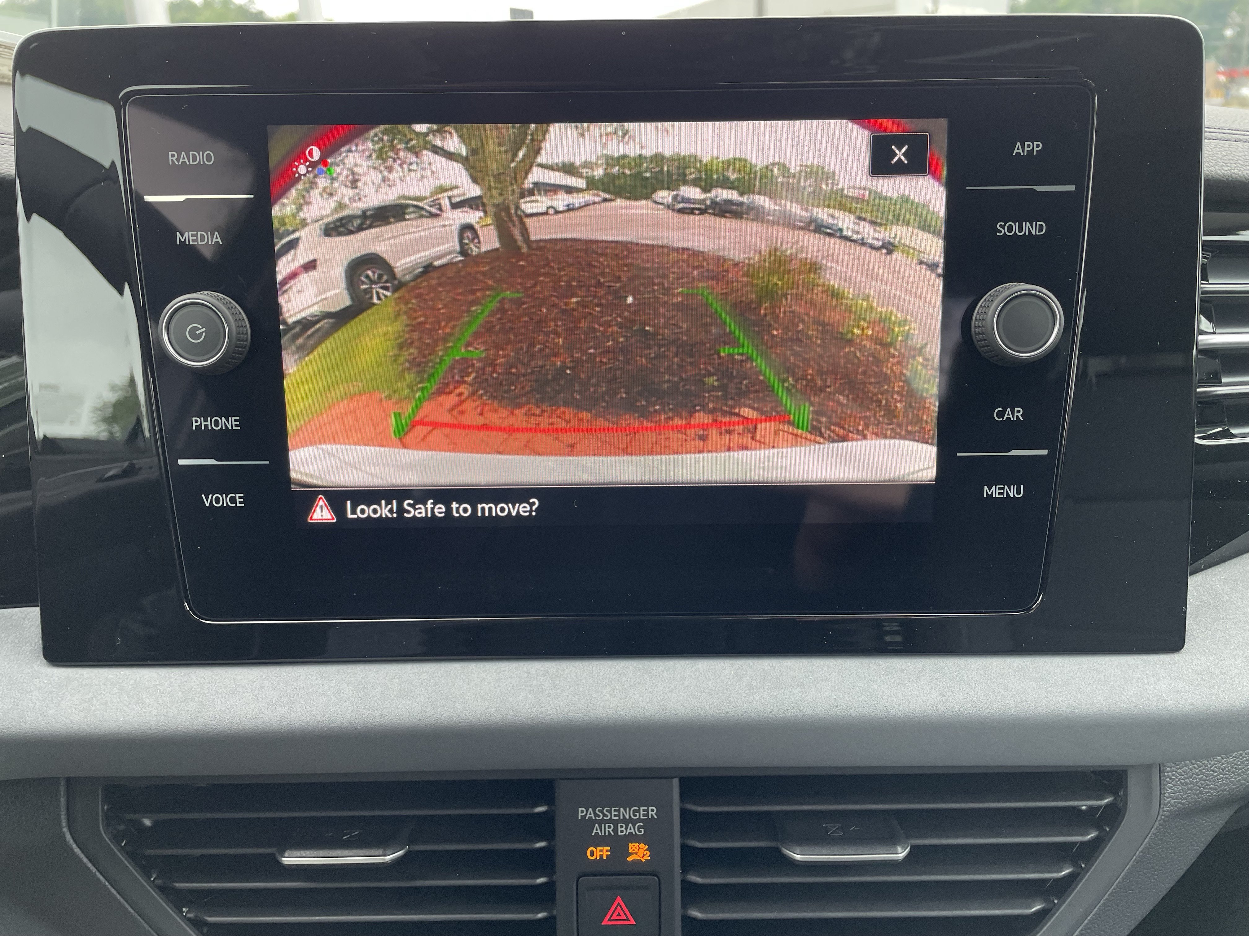 New 2026 Volkswagen Jetta SE FWD image 19
