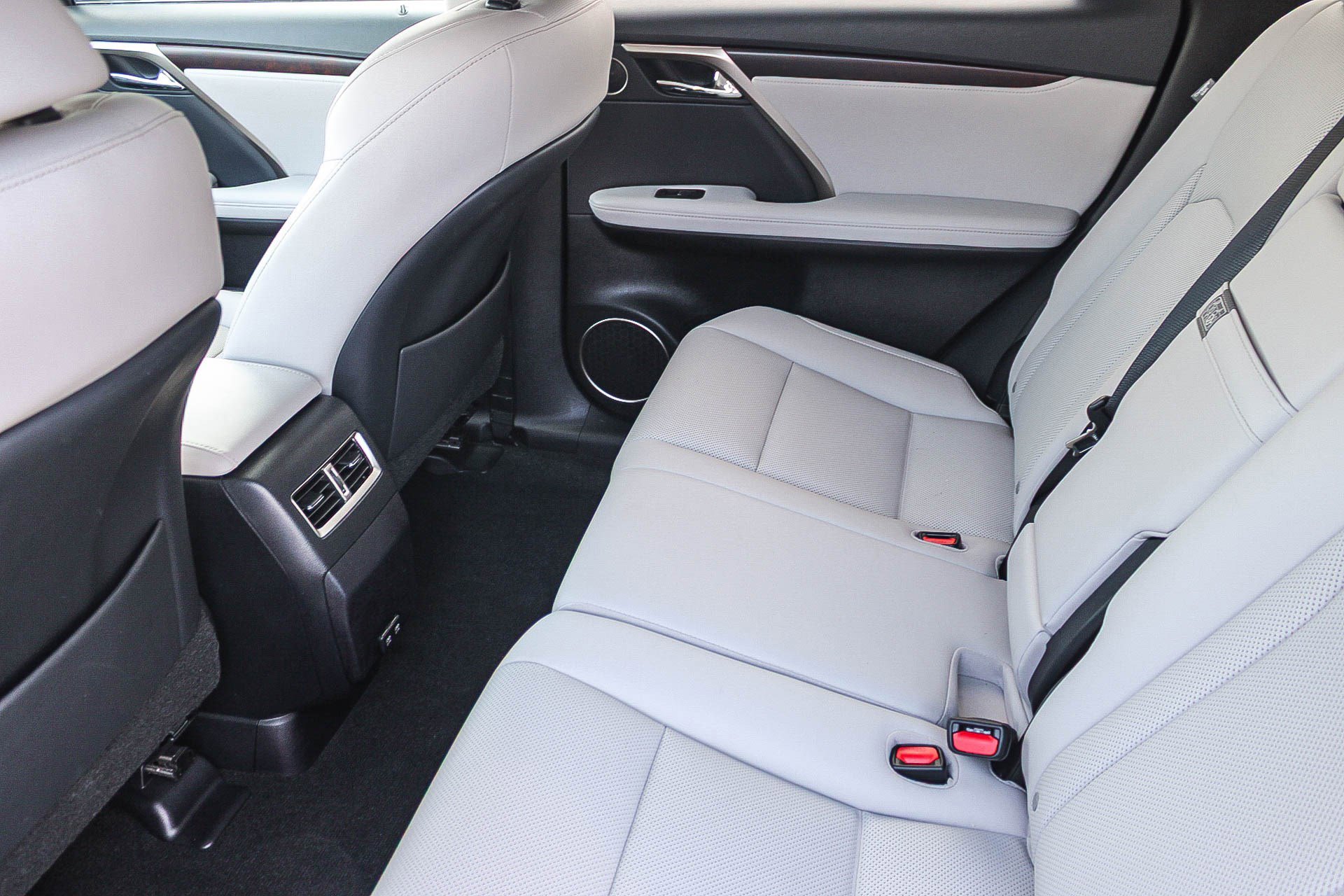 Used 2020 Lexus RX 450h RX 450h w/ Premium Package image 19