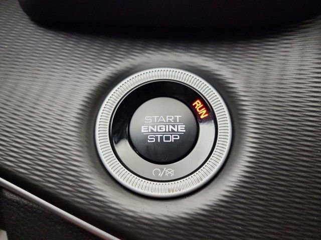 New 2025 Jeep Grand Cherokee Laredo X w/ Luxury Tech Group I image 24