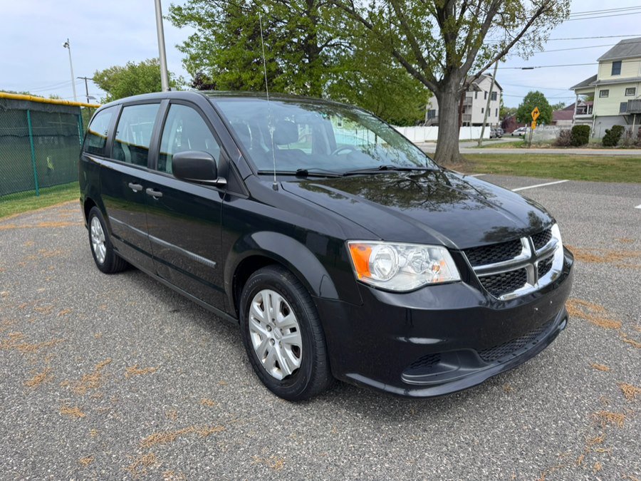 Used 2015 Dodge Grand Caravan American Value Package w/ UConnect Hands-Free Group FWD image 1