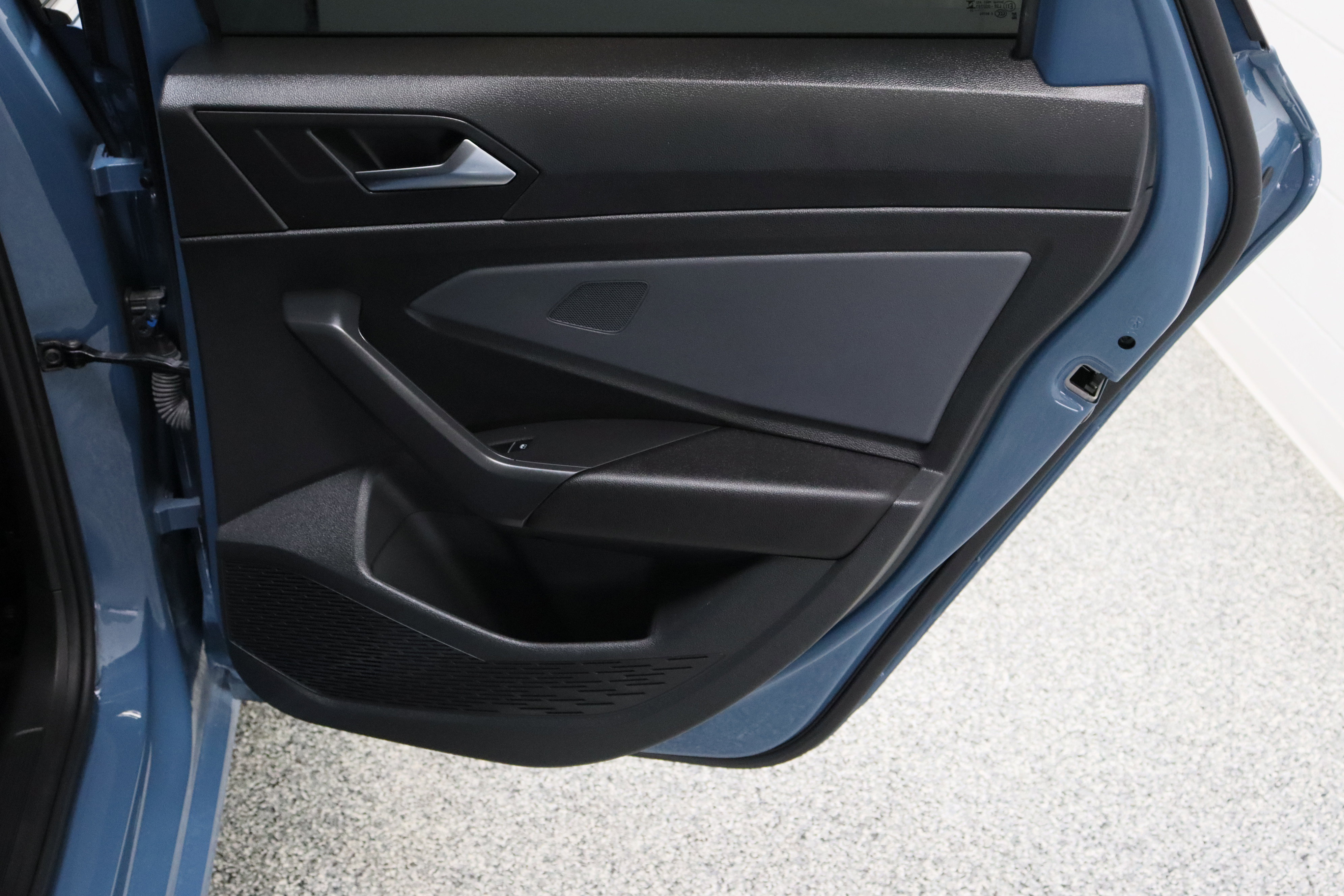 Used 2025 Volkswagen Jetta SE image 34