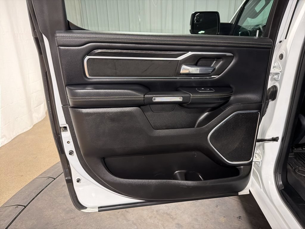 Used 2024 RAM 1500 Laramie AWD/4WD image 16