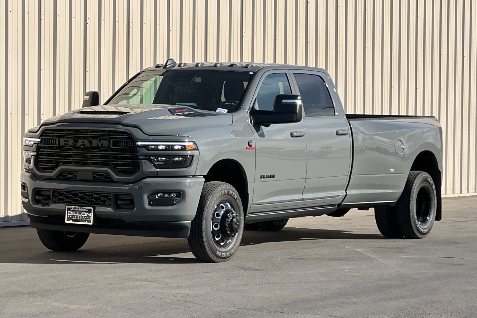 New 2026 RAM 3500 Laramie AWD/4WD image 10