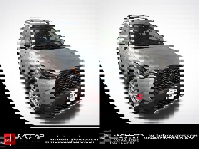 Used 2022 Toyota Corolla Cross LE image 1