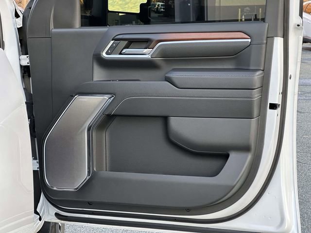 Used 2024 GMC Sierra 2500 Denali w/ Denali Reserve Package image 9