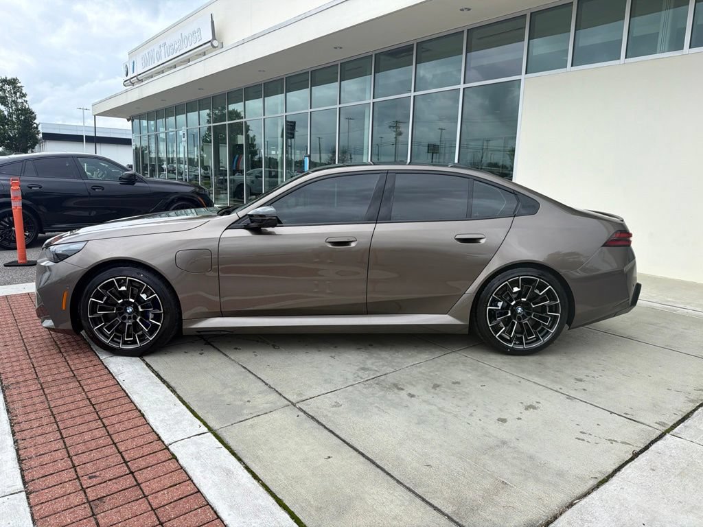 Used 2027 BMW M5 w/ Executive Package AWD/4WD image 3