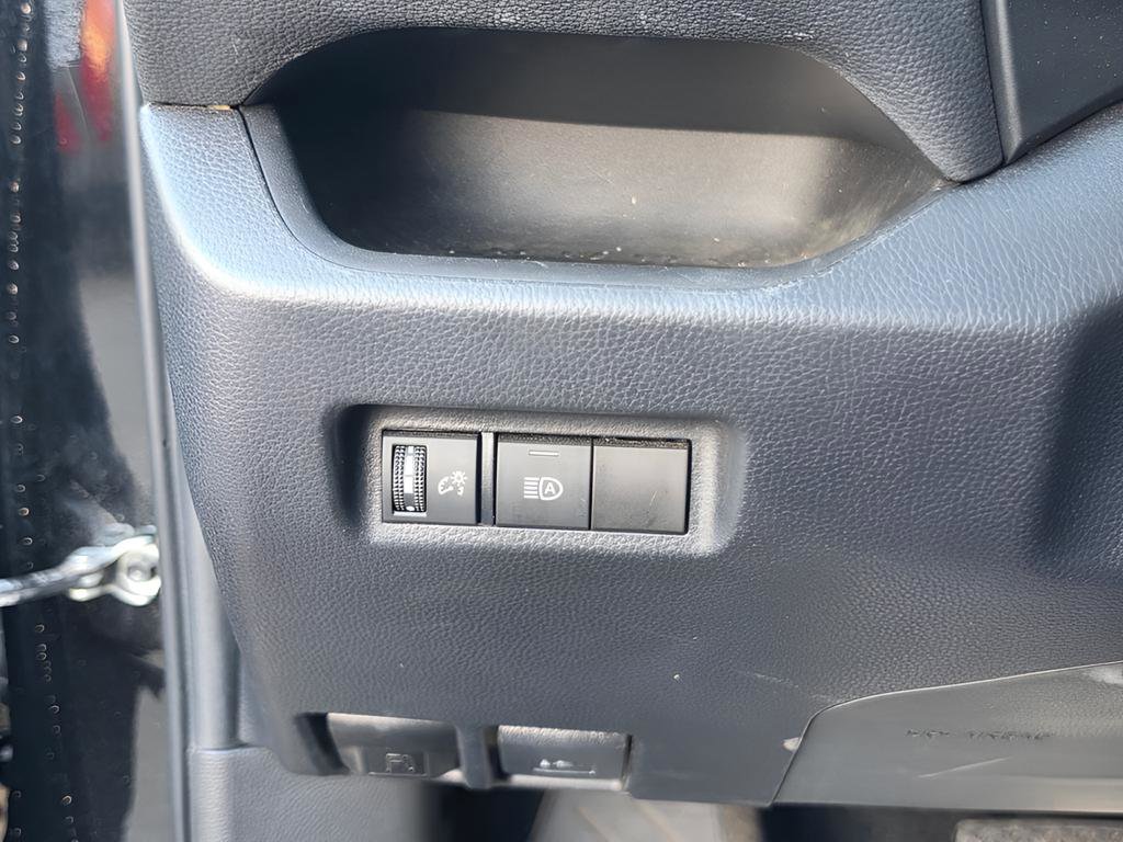 Used 2023 Toyota RAV4 LE FWD image 33