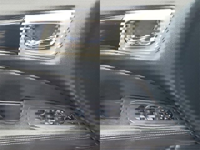 Used 2018 Nissan Pathfinder S image 21