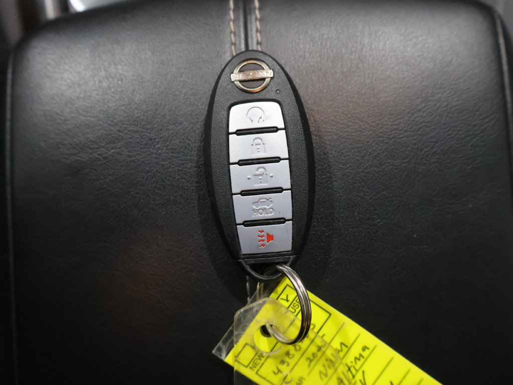 Used 2025 Nissan Altima 2.5 SV FWD image 25