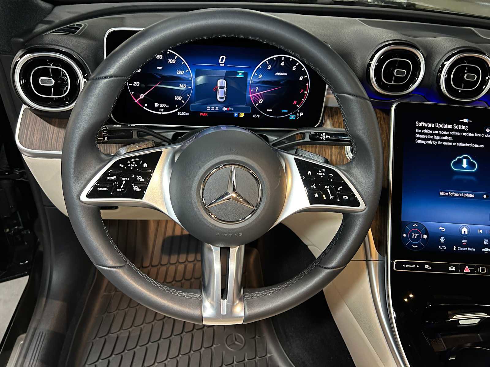 Used 2025 Mercedes-Benz C 300 4MATIC Sedan image 27