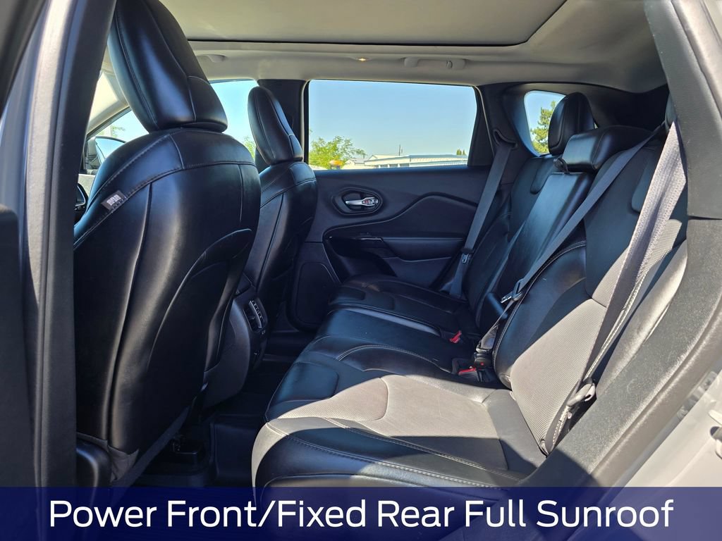 Used 2023 Jeep Cherokee Altitude Lux w/ Elite Group AWD/4WD image 14