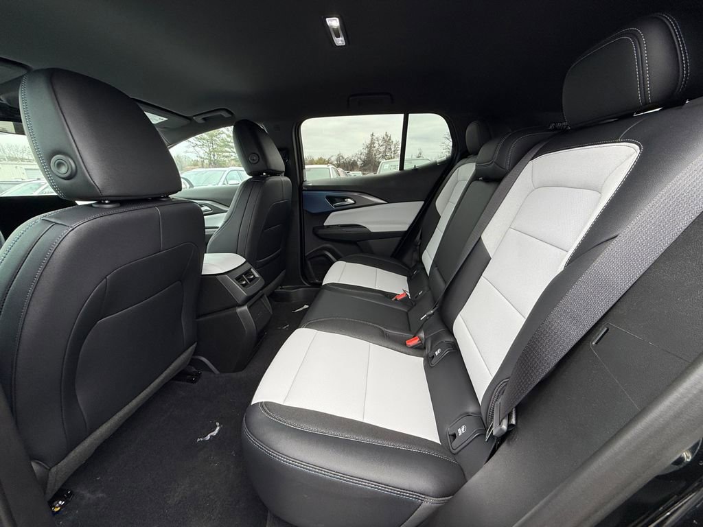 New 2026 Chevrolet Equinox EV LT image 21