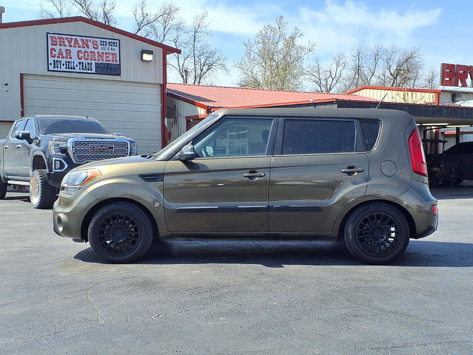 Used 2012 Kia Soul + image 16