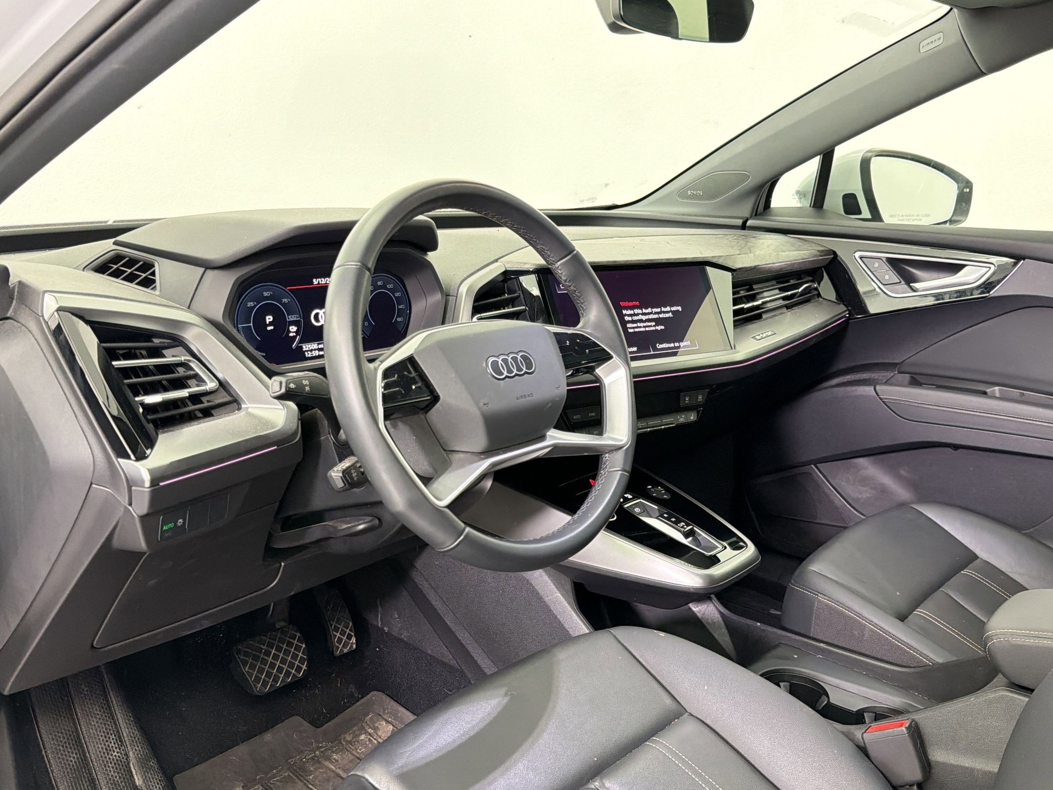 Used 2023 Audi Q4 e-tron Premium Plus w/ Premium Plus RWD image 4