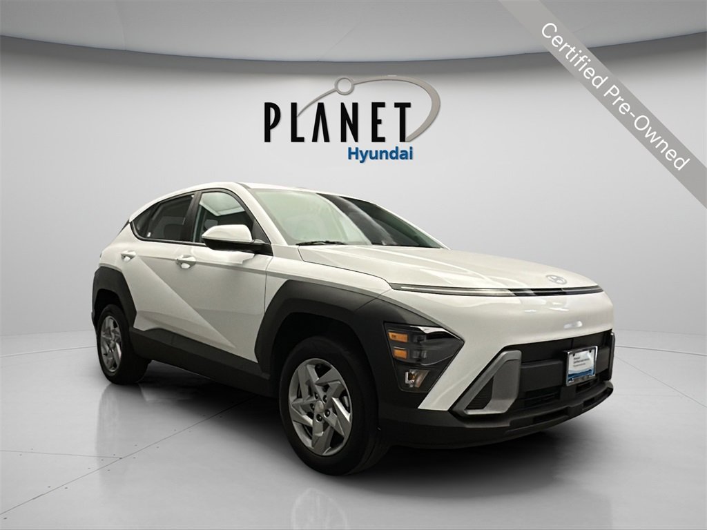 Certified 2025 Hyundai Kona SE image 1