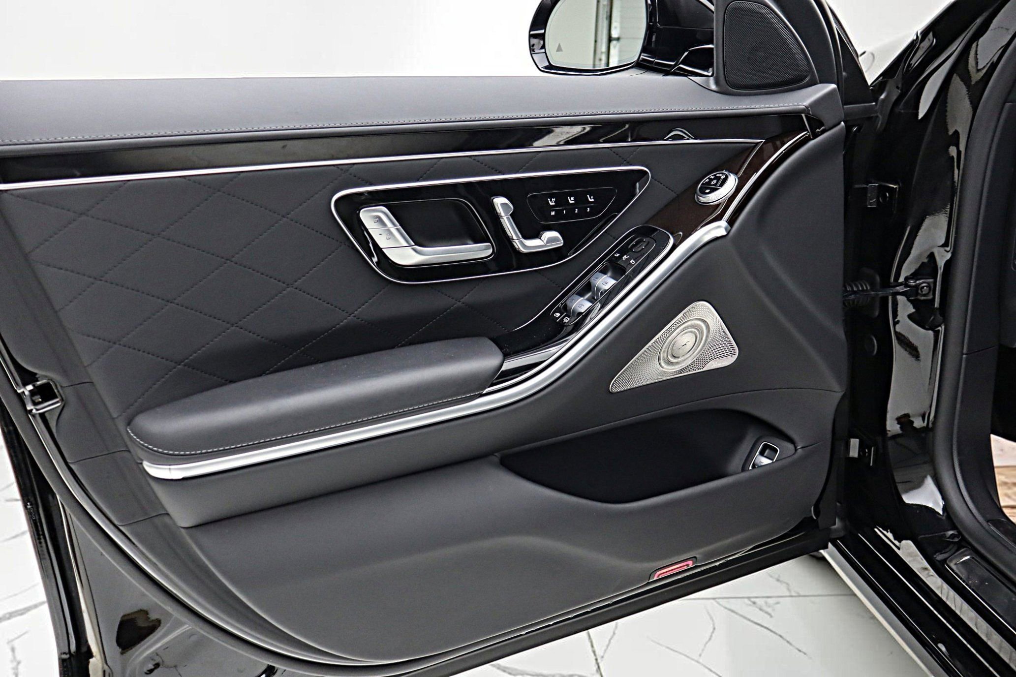 Used 2023 Mercedes-Benz S 580 4MATIC Sedan image 43