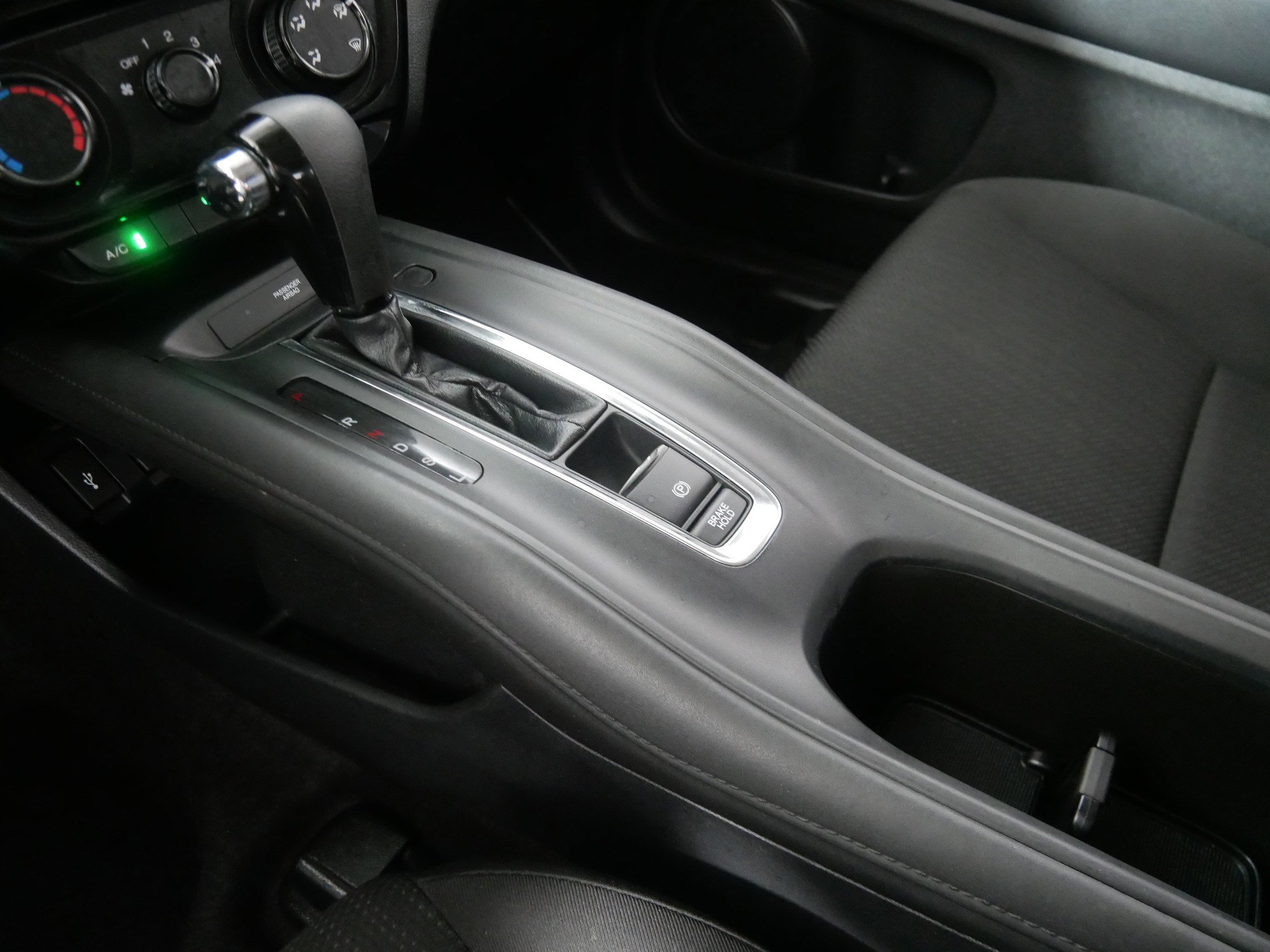 Used 2016 Honda HR-V LX image 24