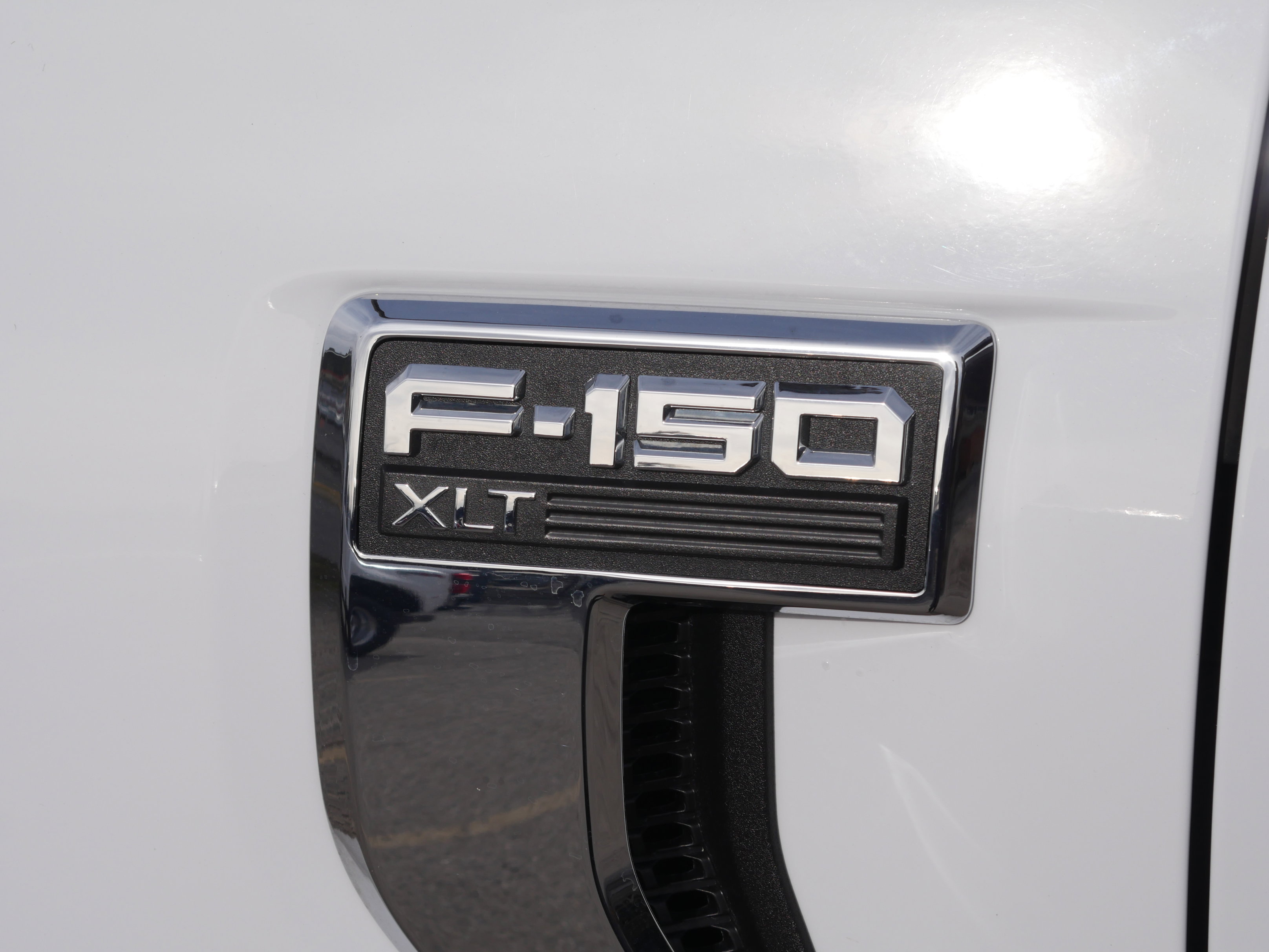 Certified 2021 Ford F150 XLT w/ Equipment Group 302A High image 17