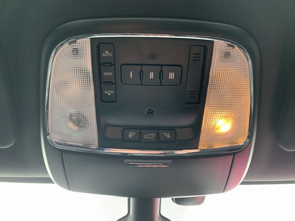 Used 2017 Dodge Durango R/T image 28