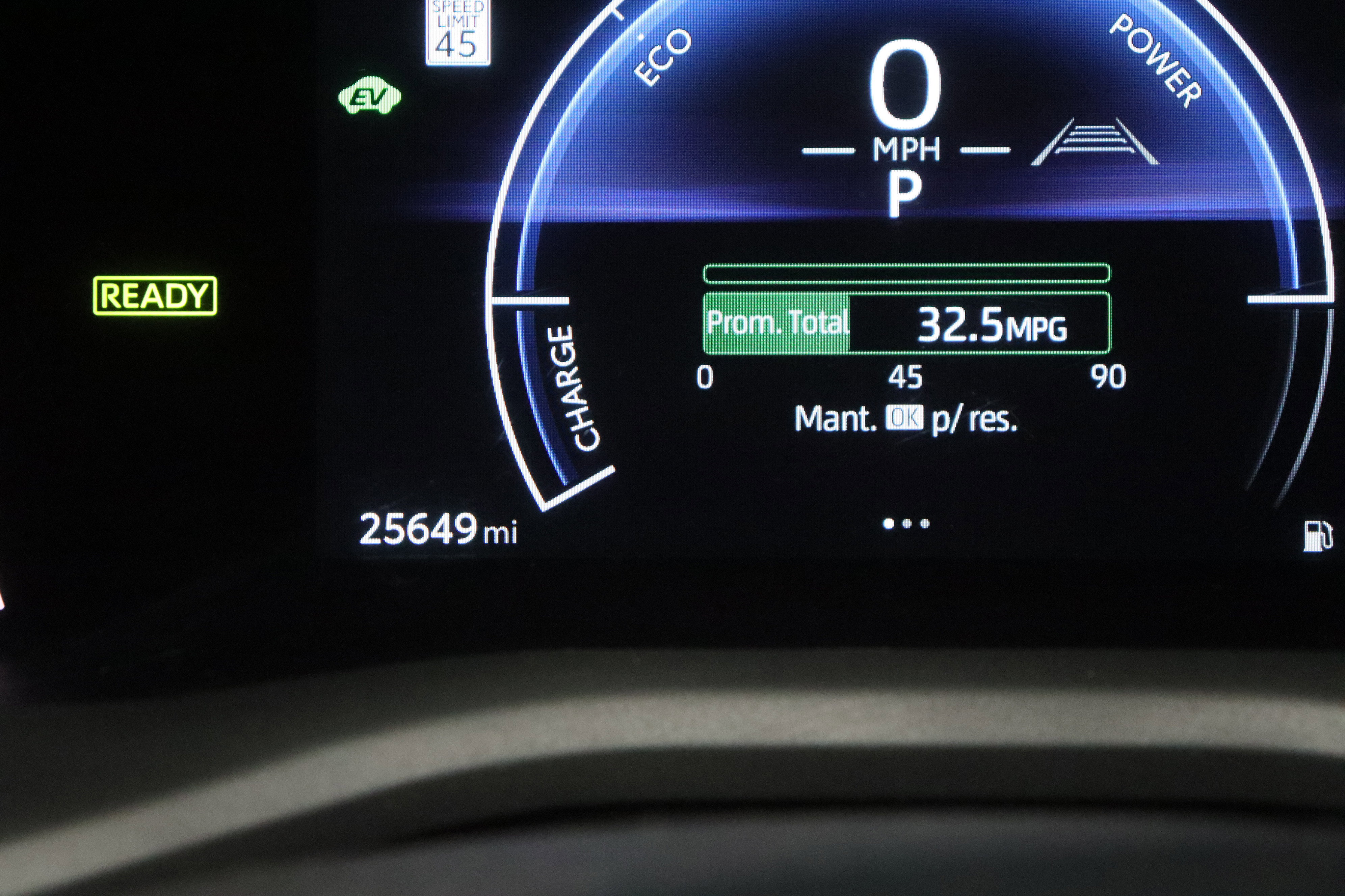 Used 2025 Toyota Camry SE FWD image 39