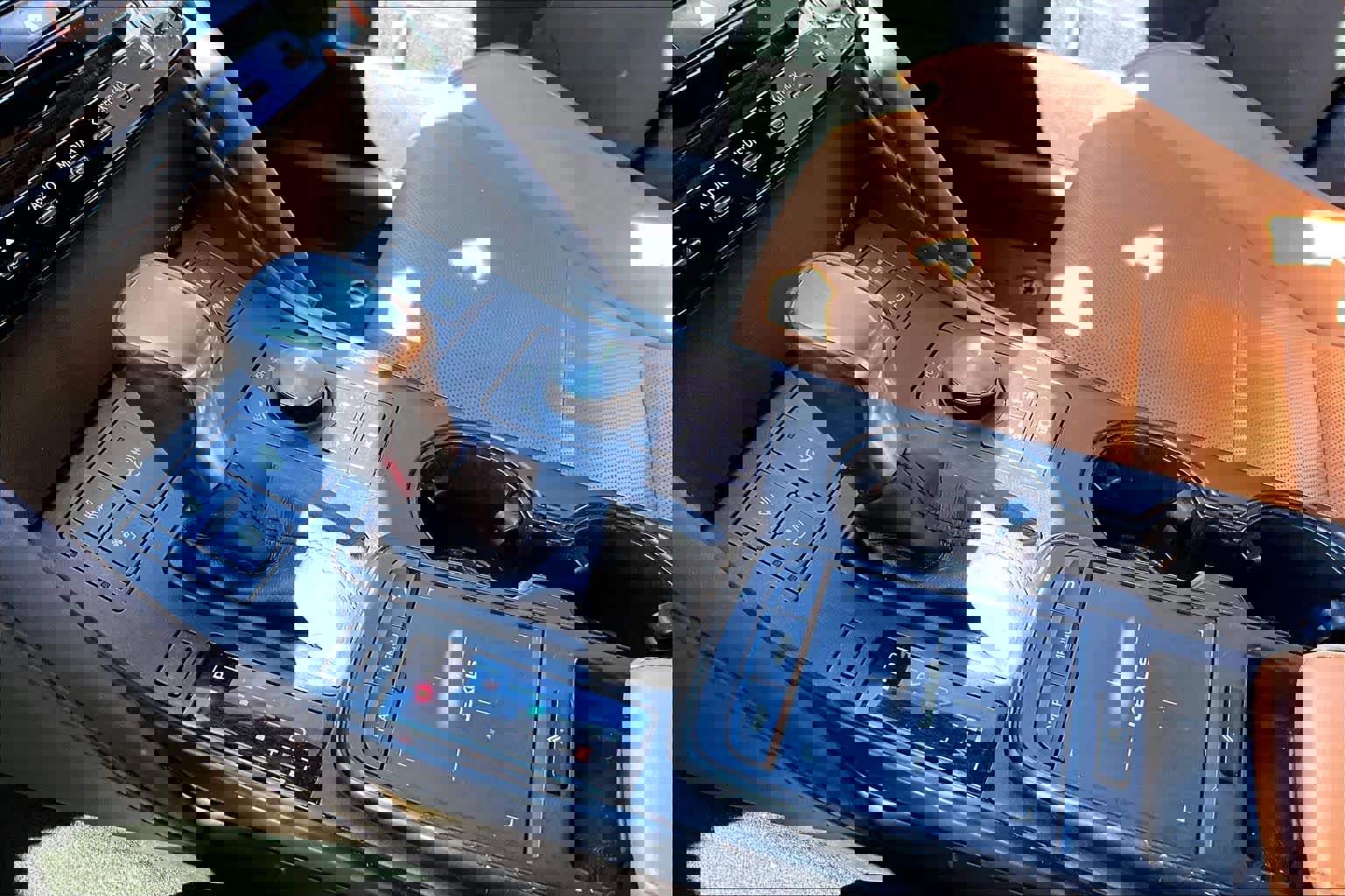 Used 2023 Lexus IS 300 w/ Premium Package image 16