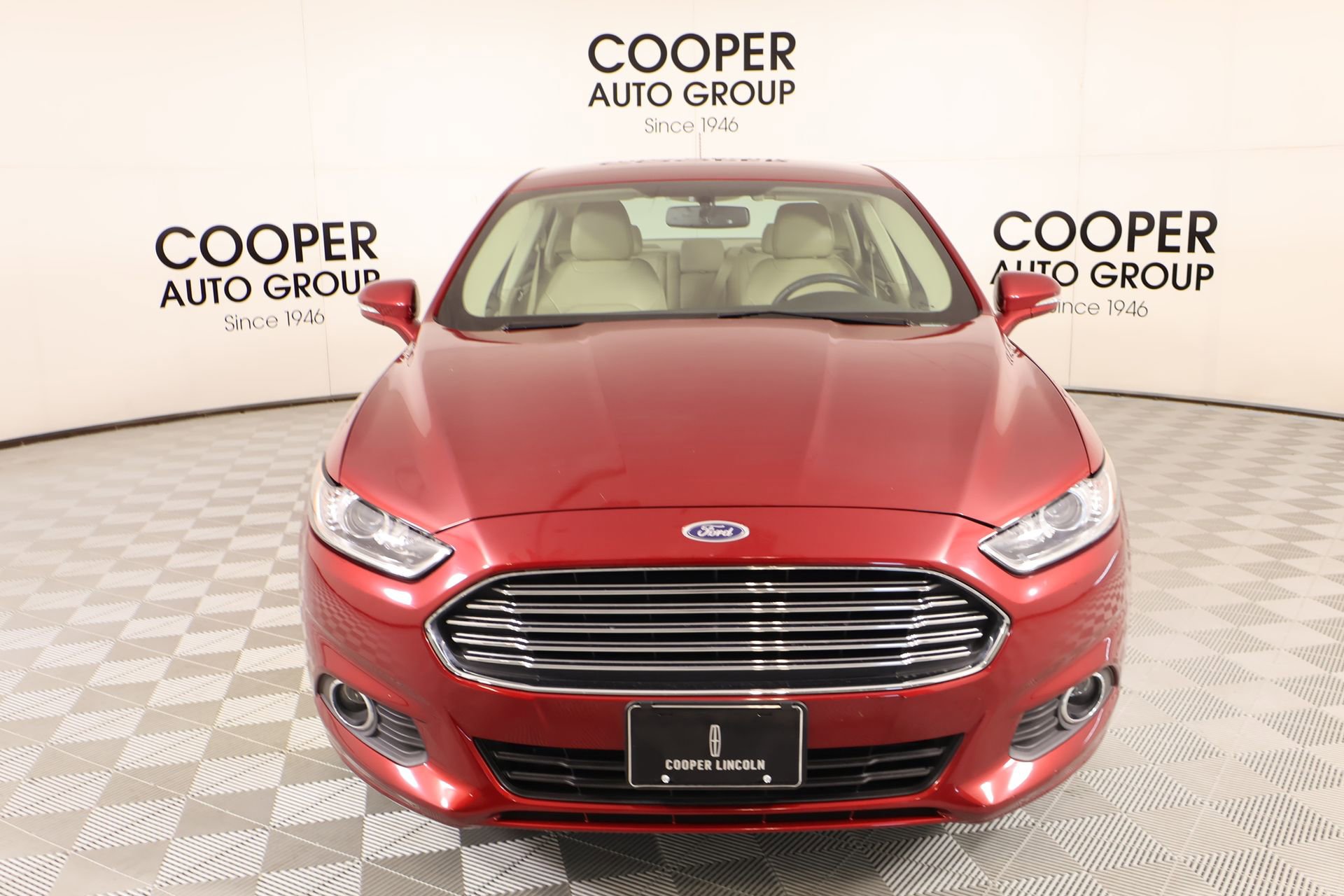 Used 2016 Ford Fusion SE w/ Equipment Group 202A FWD image 9