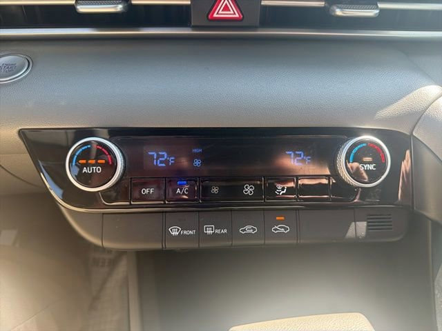 Certified 2021 Hyundai Elantra SEL image 17