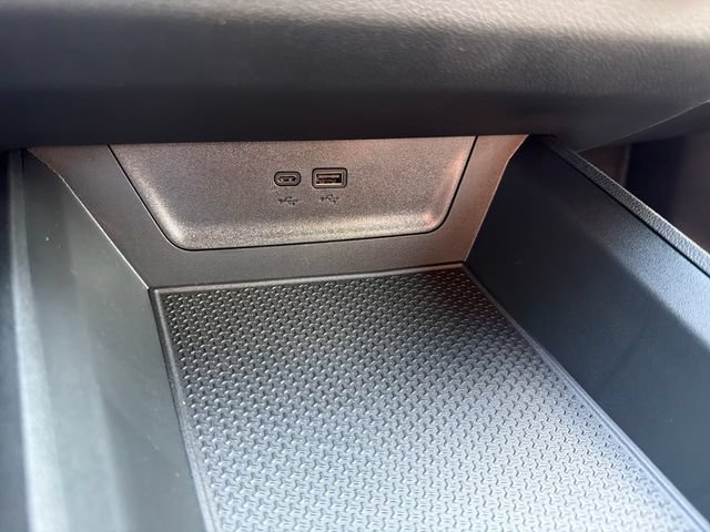 New 2027 Chevrolet Equinox LT w/ Convenience Package II FWD image 27