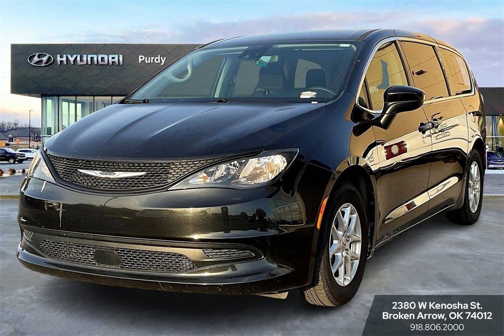 Used 2023 Chrysler Voyager LX