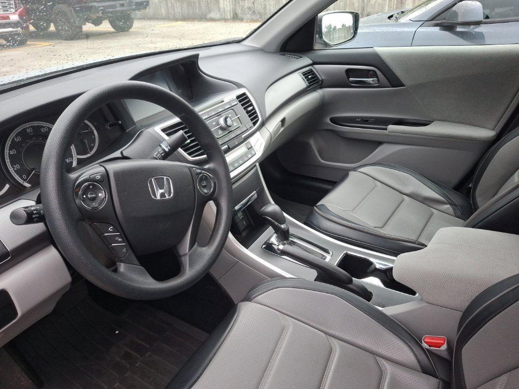 Used 2013 Honda Accord LX image 11