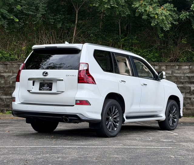 Used 2021 Lexus GX 460 Luxury w/ Sport Design Package AWD/4WD image 5