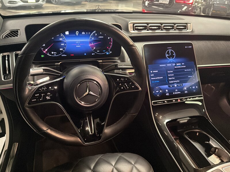 Used 2022 Mercedes-Benz S 580 4MATIC Sedan w/ AMG Line Package image 30
