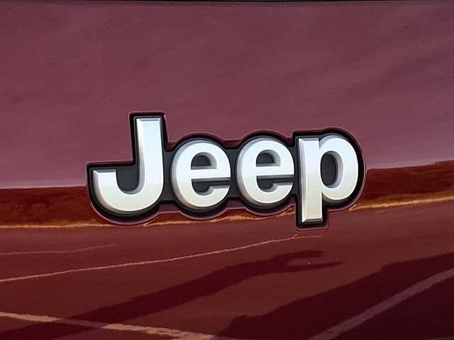 Used 2024 Jeep Grand Cherokee L Overland w/ Luxury Tech Group IV AWD/4WD image 30