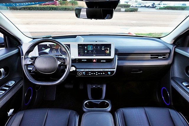 Certified 2024 Hyundai Ioniq 5 Limited RWD image 30