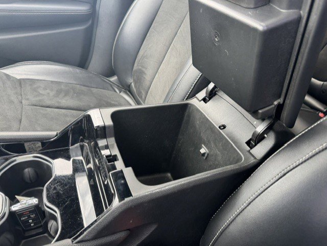 Used 2023 Jeep Grand Cherokee Altitude AWD/4WD image 24