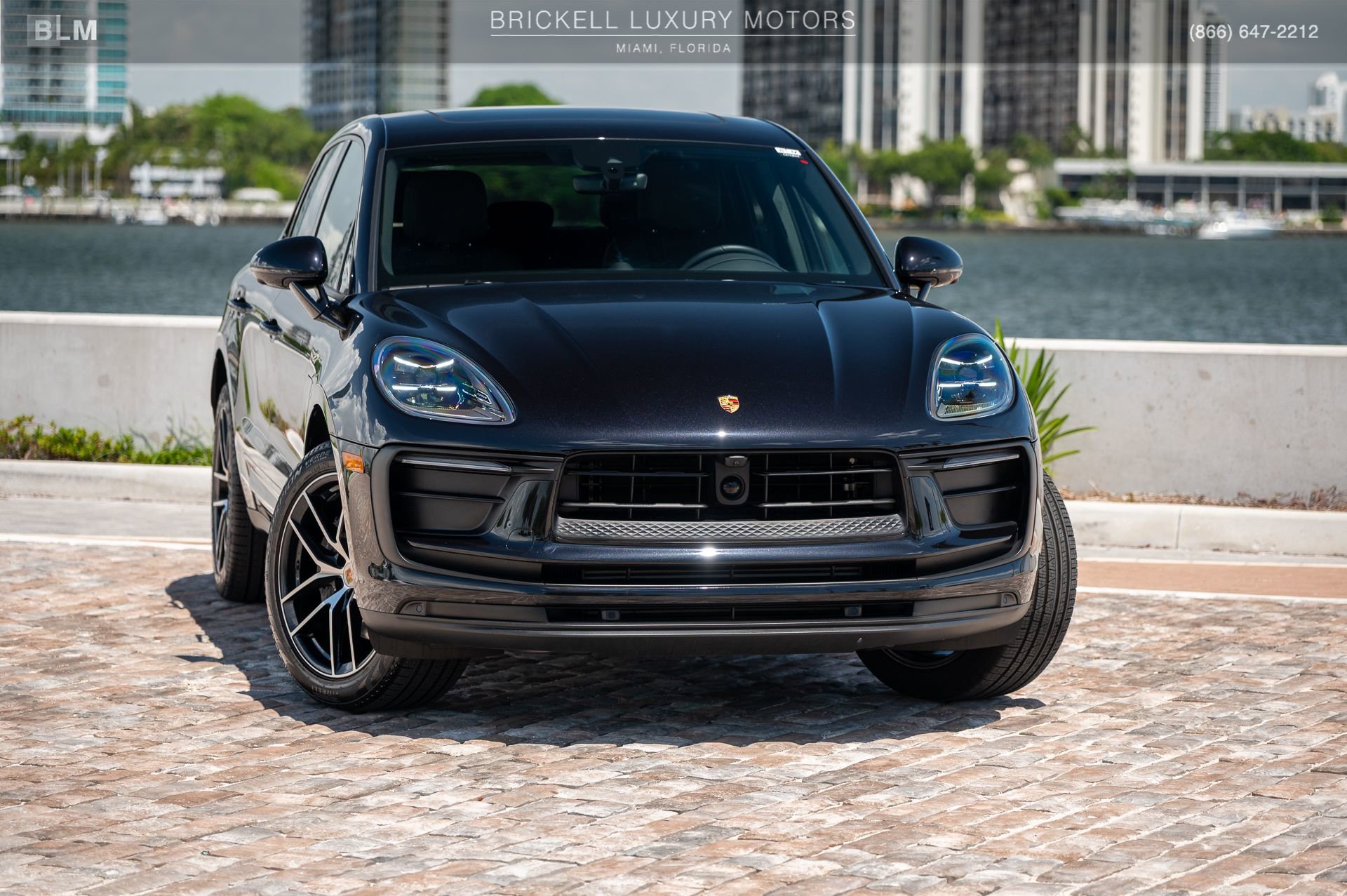 Used 2024 Porsche Macan image 2