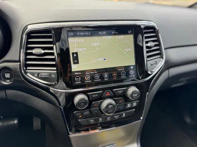 Certified 2022 Jeep Grand Cherokee Laredo X AWD/4WD image 16