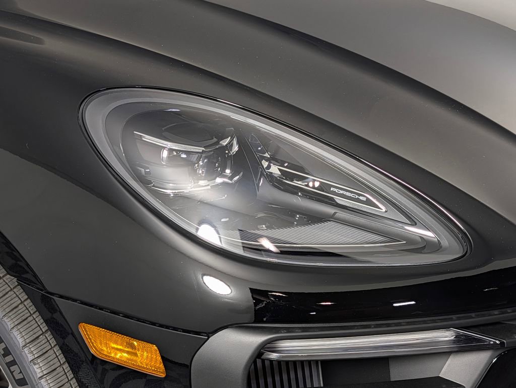 New 2026 Porsche Macan S AWD/4WD image 15