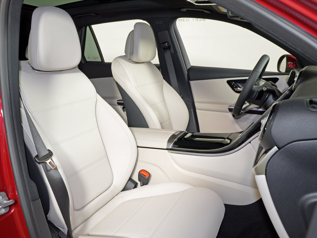 Certified 2026 Mercedes-Benz GLC 300 4MATIC image 13