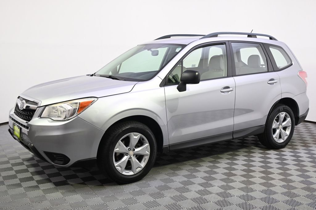 Used 2015 Subaru Forester 2.5i w/ Alloy Wheel Package AWD/4WD image 2