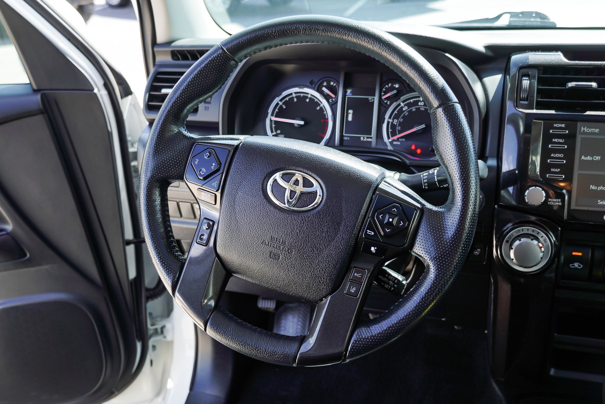 Used 2023 Toyota 4Runner TRD Off-Road Premium w/ Moonroof Package AWD/4WD image 33