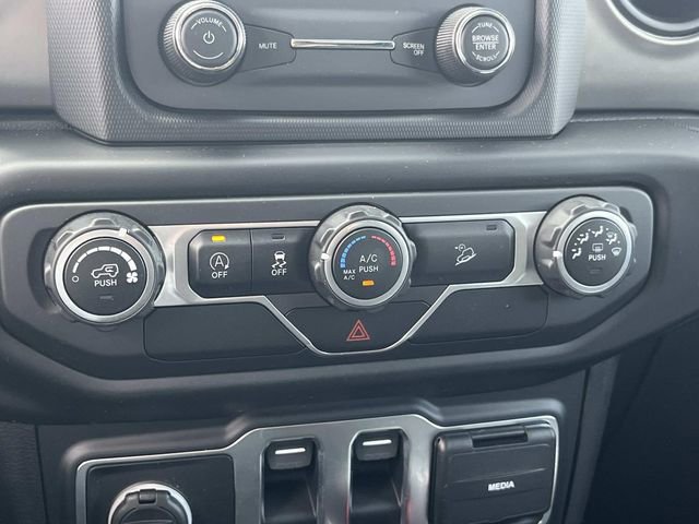 Used 2020 Jeep Wrangler Sport image 29